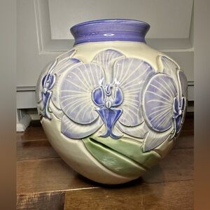 Cindy Searles Vase